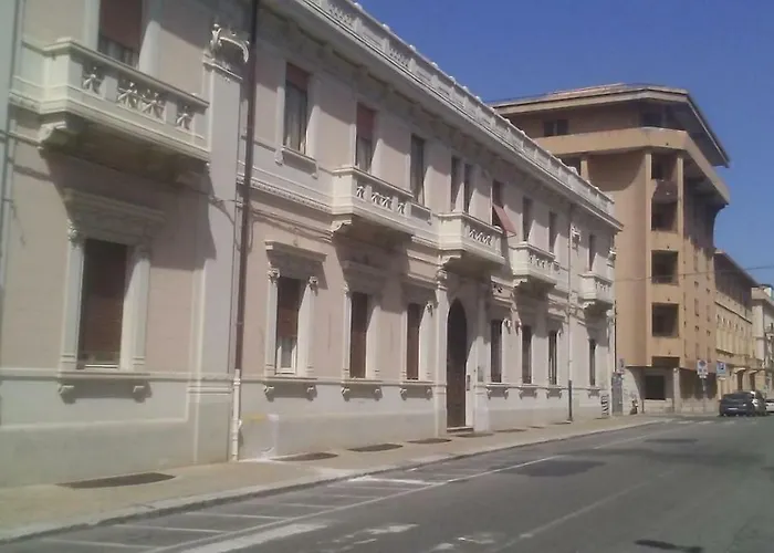 Art 住宿加早餐酒店